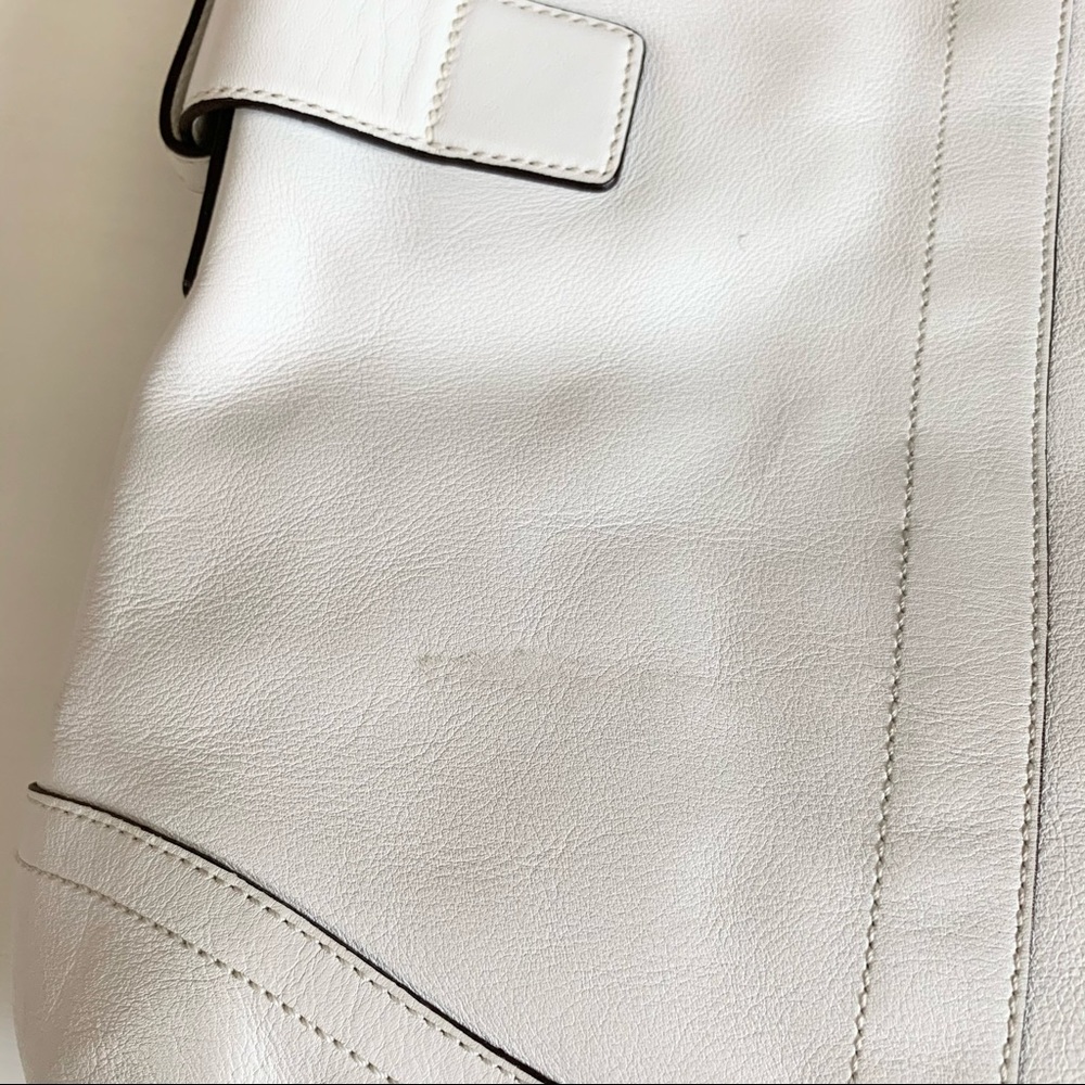 White Leather coach buckle shoulder bag - Picture 13 of 15